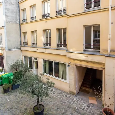 Cmg Republique / Temple Apartment Paris